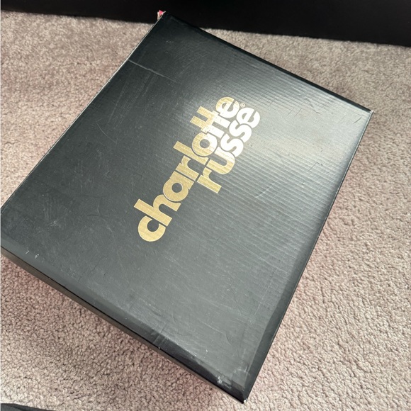 Charlotte Russe Faux Suede Chunk Heels - Picture 7 of 7